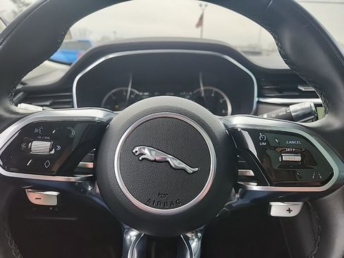 Used 2021 Jaguar F-PACE S image 19