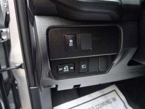 Used 2023 Toyota Tacoma SR AWD/4WD image 7