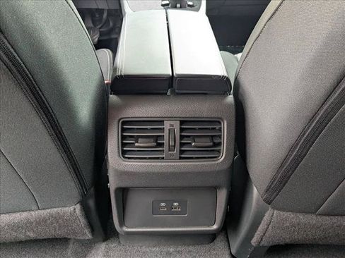 Certified 2023 Nissan Rogue SV FWD image 16