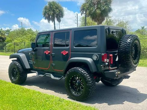 Used 2017 Jeep Wrangler Unlimited Sport w/ Quick Order Package 24S AWD/4WD image 6