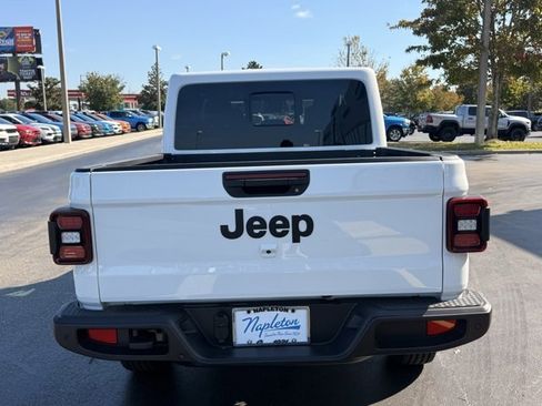 New 2026 Jeep Gladiator Sport image 7