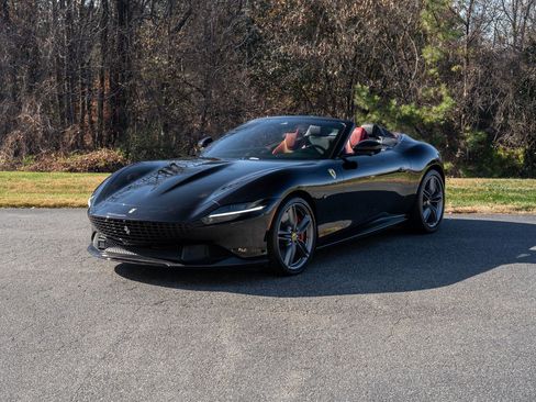 Certified 2024 Ferrari Roma Spider image 5