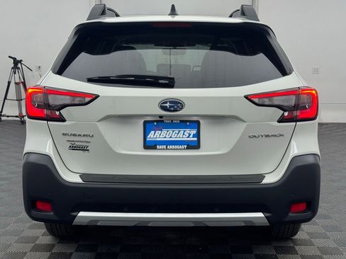 Used 2025 Subaru Outback Limited AWD/4WD image 9