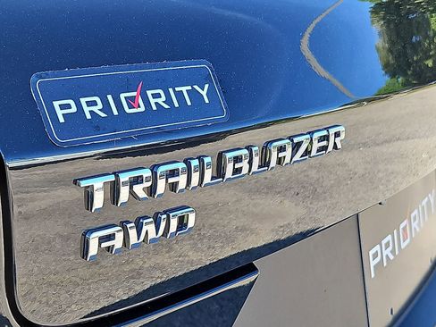 Certified 2022 Chevrolet TrailBlazer LT w/ Driver Confidence Package AWD/4WD image 35