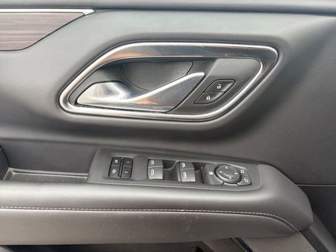 Used 2024 Chevrolet Tahoe LT RWD image 4
