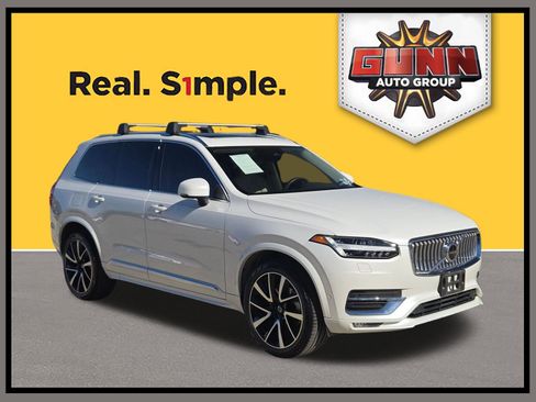 Used 2023 Volvo XC90 B6 Plus image 1