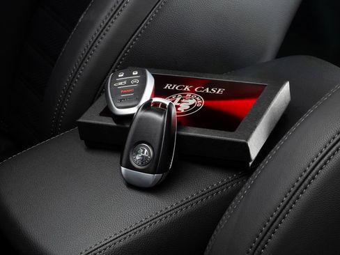 Used 2024 Alfa Romeo Giulia Quadrifoglio w/ Active Assist Plus Package image 28