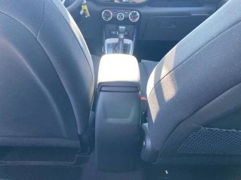 New 2026 Hyundai Venue SE image 32