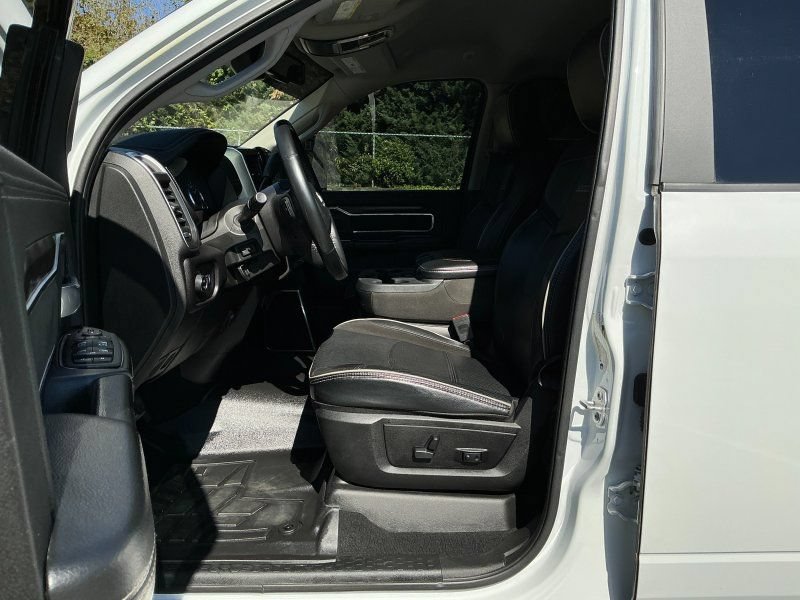 Used 2024 RAM 2500 Laramie AWD/4WD image 9