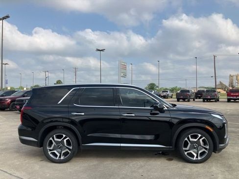 Used 2024 Hyundai Palisade SEL w/ Premium Package FWD image 8