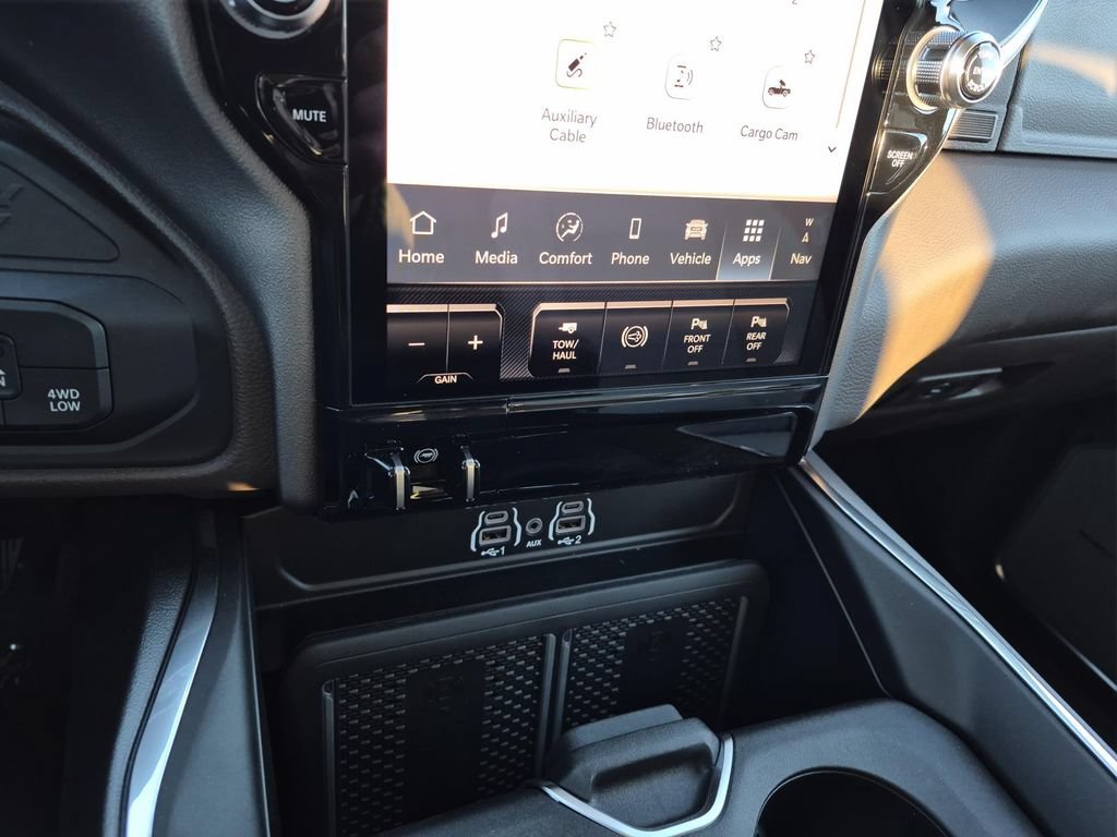 New 2026 RAM 2500 Laramie AWD/4WD image 30
