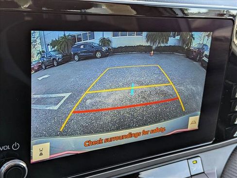 Used 2025 Toyota Camry SE image 13