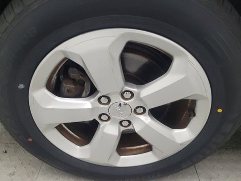 Used 2018 Jeep Compass Latitude image 31