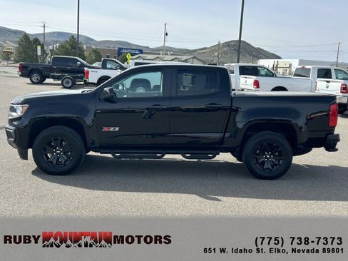 Used 2022 Chevrolet Colorado Z71 w/ Z71 Midnight Edition image 4