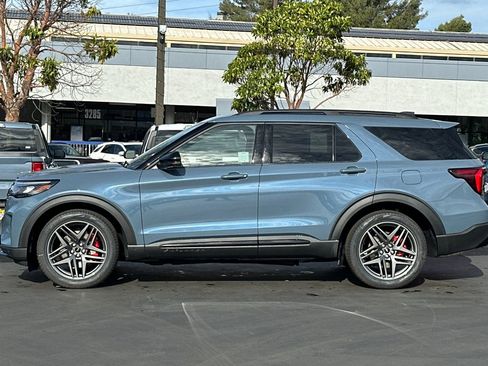 New 2026 Ford Explorer ST w/ Sun And Sound Package image 7