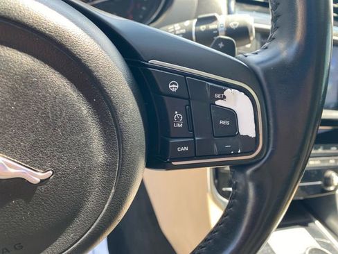 Used 2017 Jaguar XE Prestige RWD image 20