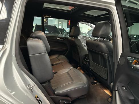 Used 2019 Mercedes-Benz GLS 450 4MATIC image 39