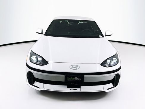 Used 2024 Hyundai Ioniq 6 SE image 2