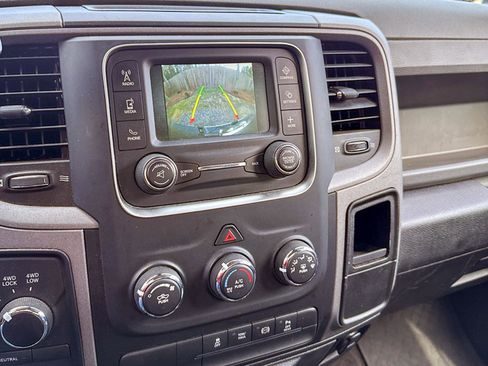 Used 2016 RAM 2500 Tradesman w/ Chrome Appearance Group image 21