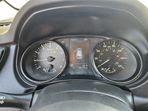 Used 2019 Nissan Rogue Sport S image 10