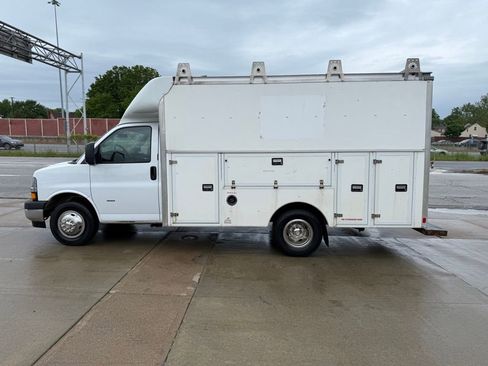 Used 2019 Chevrolet Express 3500 w/ Power Convenience Package RWD image 10