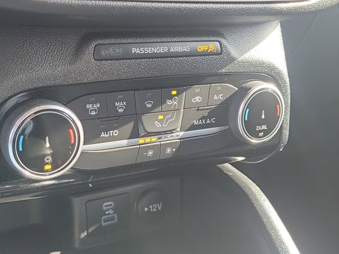 Certified 2022 Ford Escape SE w/ Convenience Package image 30