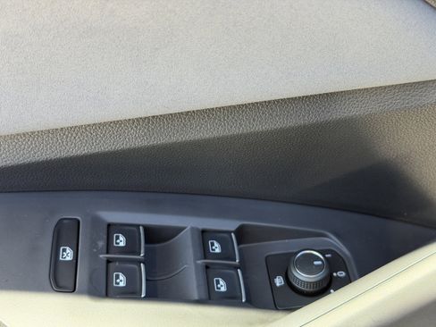 New 2026 Volkswagen Jetta SE image 17