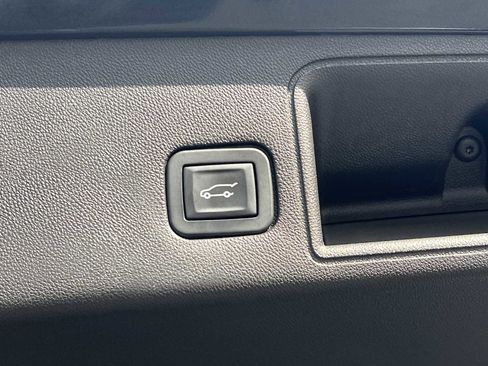 Used 2018 GMC Terrain Denali w/ Advanced Safety Package image 25