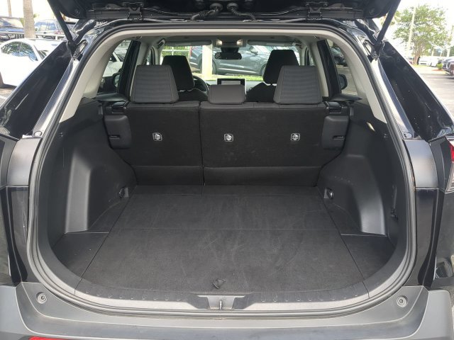 Used 2025 Toyota RAV4 LE AWD/4WD image 14