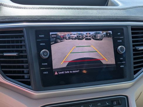 Used 2019 Volkswagen Atlas SE w/ Panoramic Sunroof Package FWD image 22