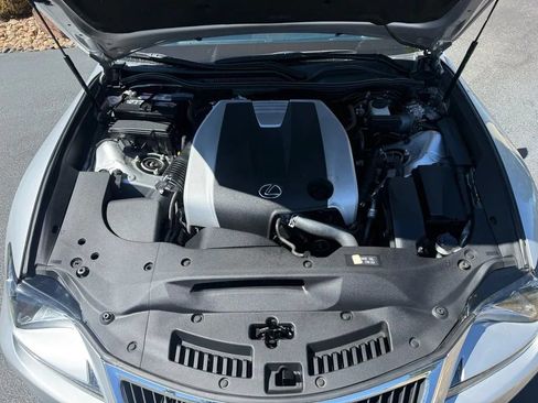 Used 2015 Lexus RC 350 w/ Luxury Package RWD image 24