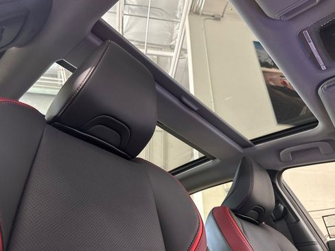 New 2026 Toyota Prius Plug-In Hybrid FWD image 19
