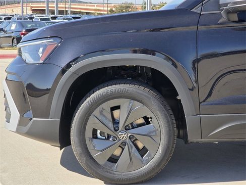 New 2026 Volkswagen Taos S image 5