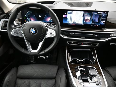 Used 2023 BMW X7 xDrive40i w/ Premium Package AWD/4WD image 7