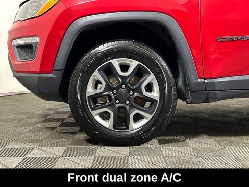 Used 2018 Jeep Compass Trailhawk w/ Leather Interior Group AWD/4WD image 8