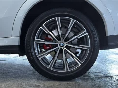 Used 2026 BMW X6 xDrive40i image 12