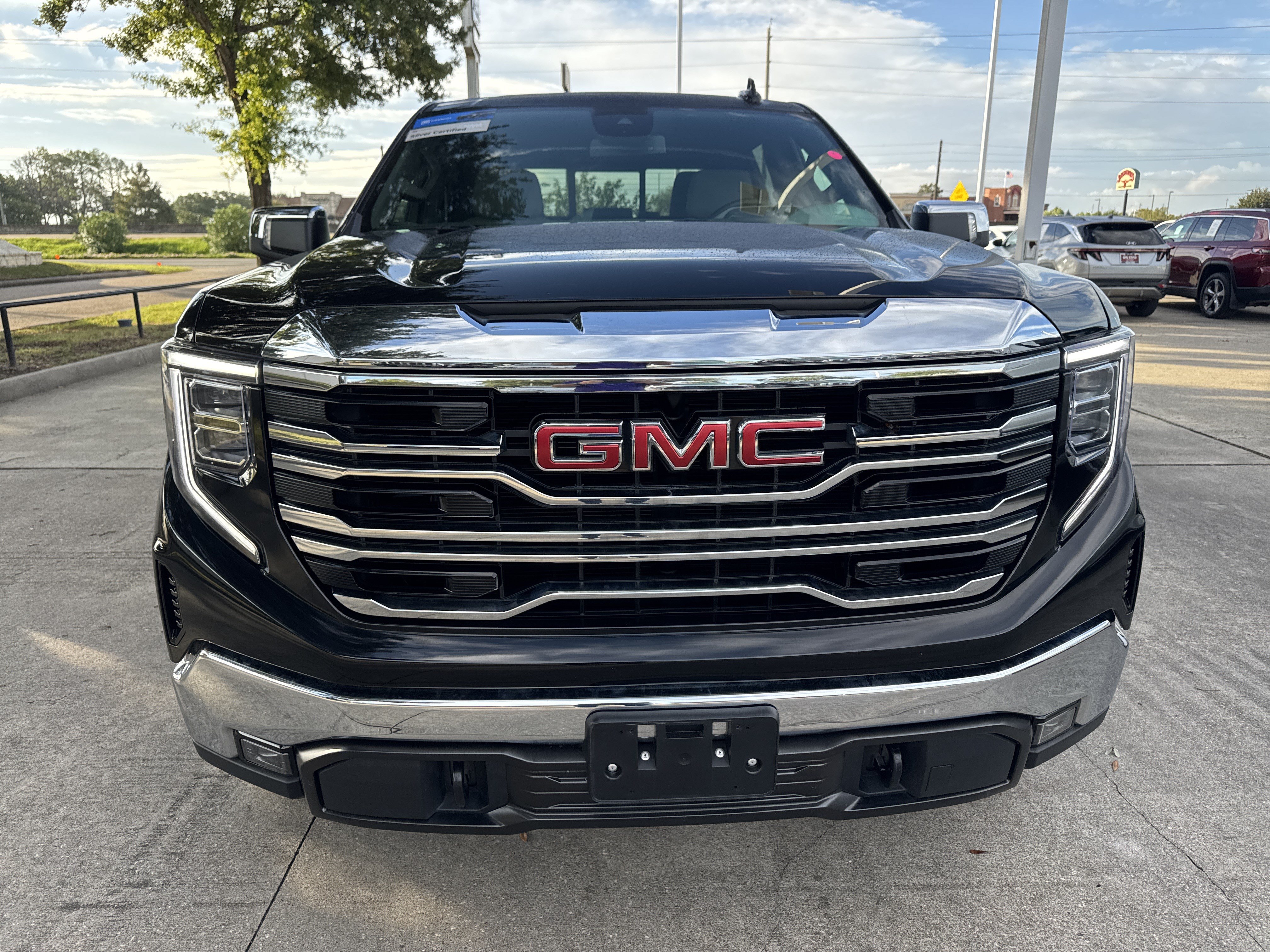 Used 2023 GMC Sierra 1500 SLT w/ SLT Premium Package AWD/4WD image 16