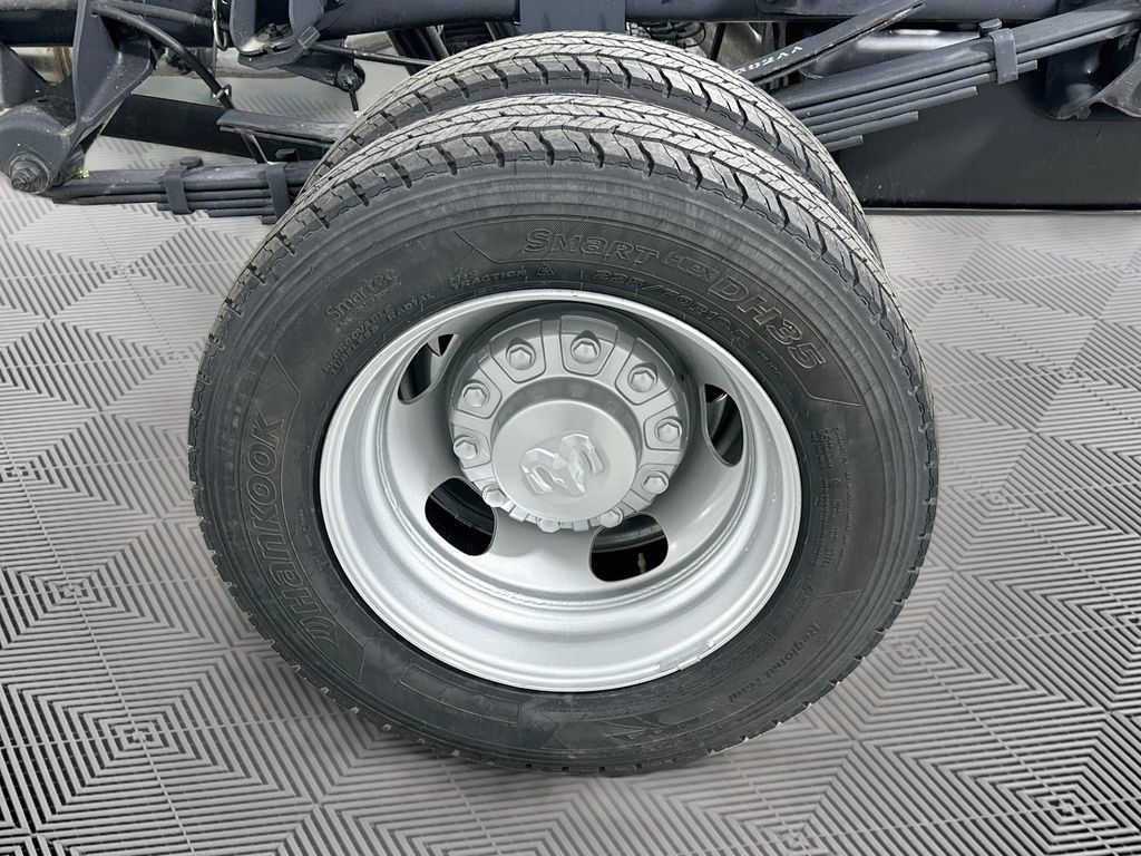 New 2026 RAM 5500 Tradesman w/ Chrome Appearance Group AWD/4WD image 15