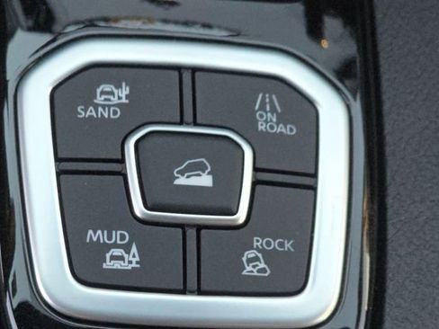 New 2026 Nissan Frontier SV w/ Tow Package image 7