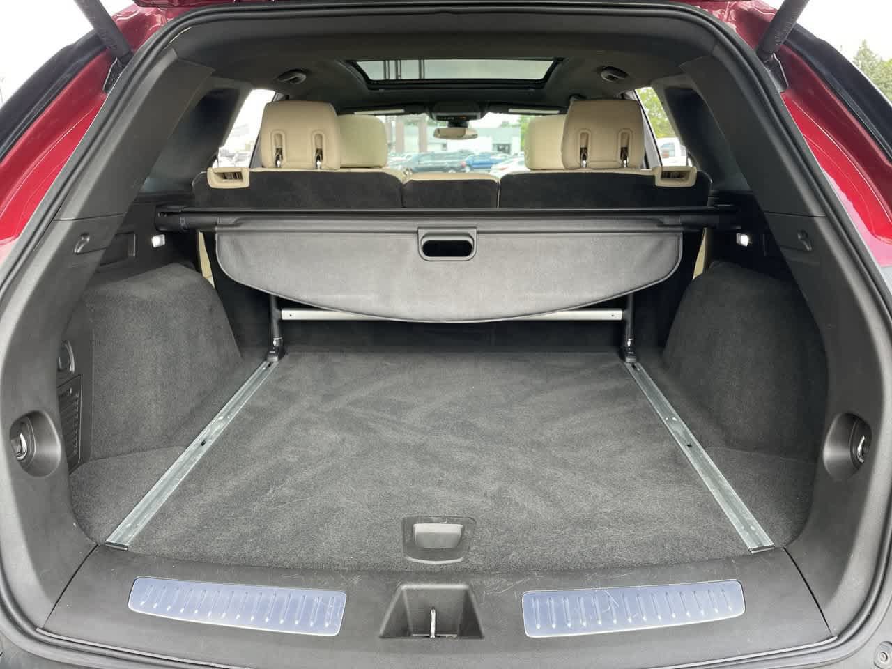 Used 2017 Cadillac XT5 Luxury w/ Driver Awareness Package AWD/4WD image 17