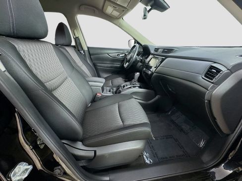 Used 2019 Nissan Rogue SV FWD image 33
