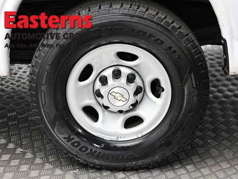 Used 2021 Chevrolet Express 3500 w/ Driver Convenience Package RWD image 8
