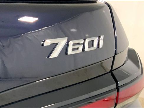 Certified 2023 BMW 760i xDrive image 10