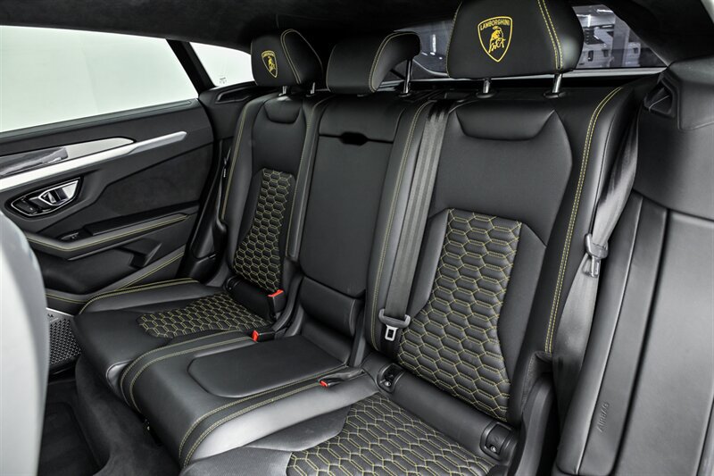 Used 2019 Lamborghini Urus AWD/4WD image 37