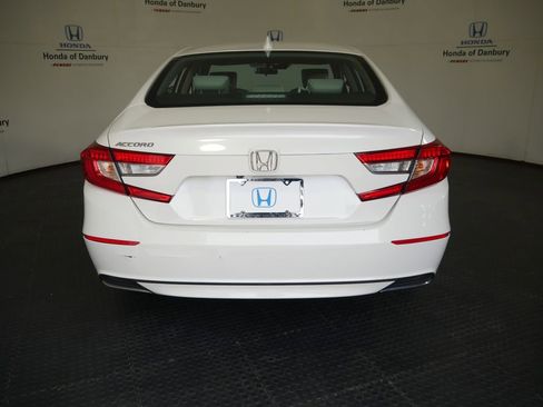 Used 2019 Honda Accord EX image 9