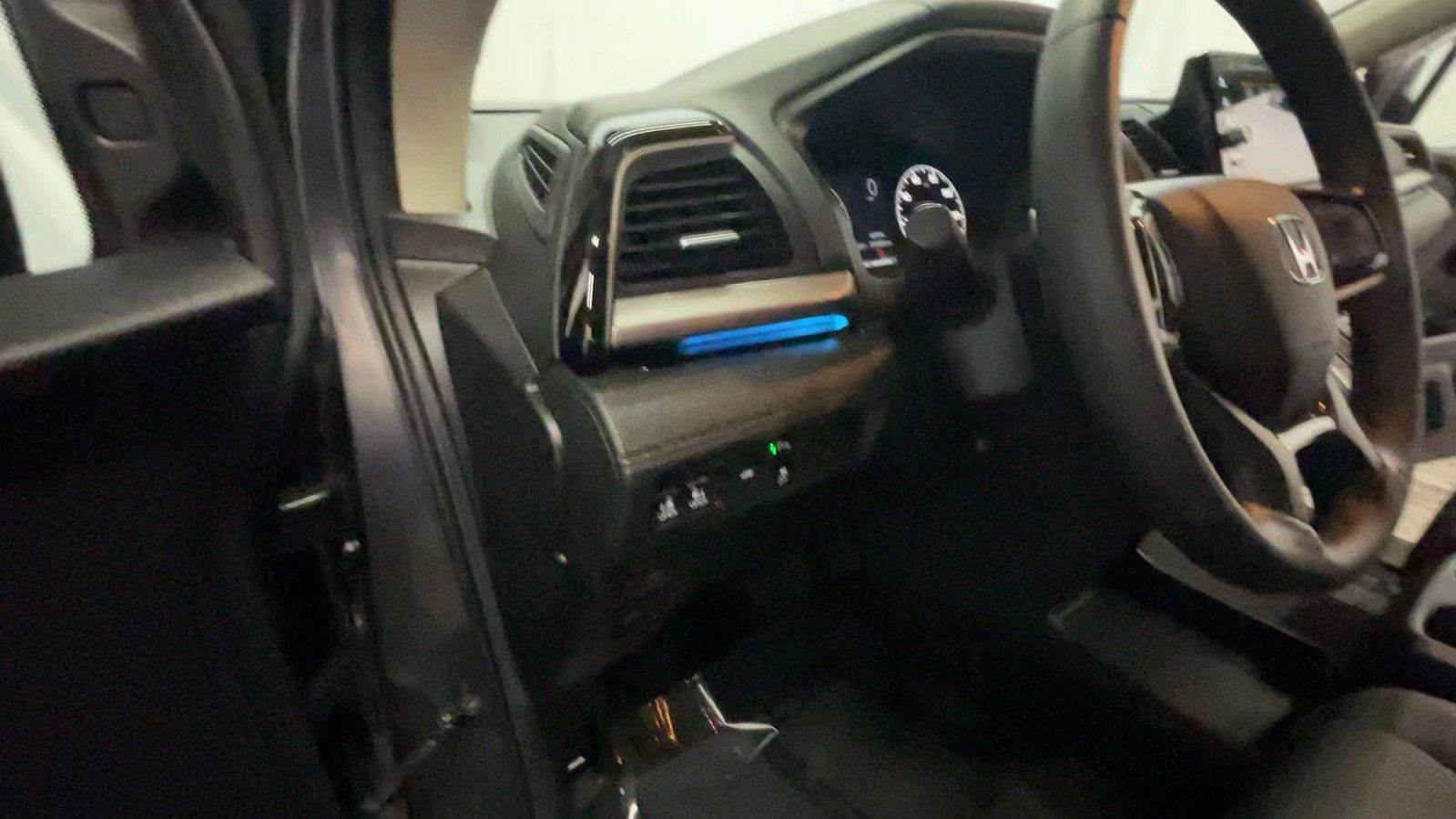 Certified 2025 Honda Odyssey Touring image 32