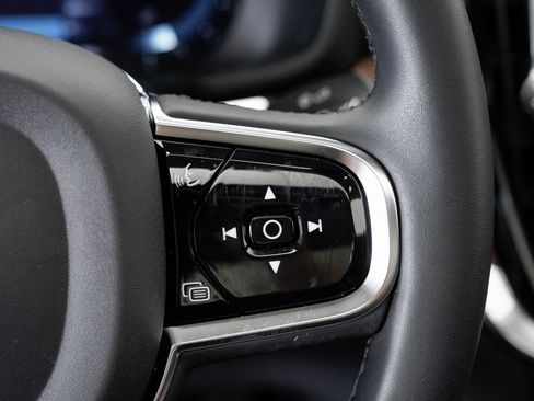 Used 2024 Volvo S60 B5 Plus image 12