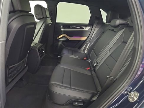 Certified 2024 Porsche Cayenne image 15