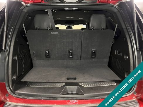 Used 2023 Chevrolet Tahoe Z71 w/ Luxury Package image 14
