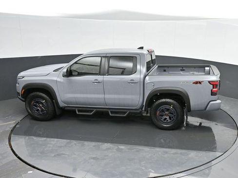 Used 2025 Nissan Frontier PRO-4X image 35